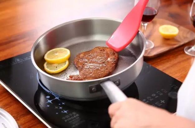 Aluminum cookware for beef