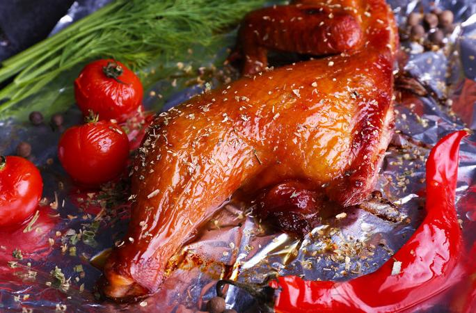 Aluminum foil in contact with acidic foods